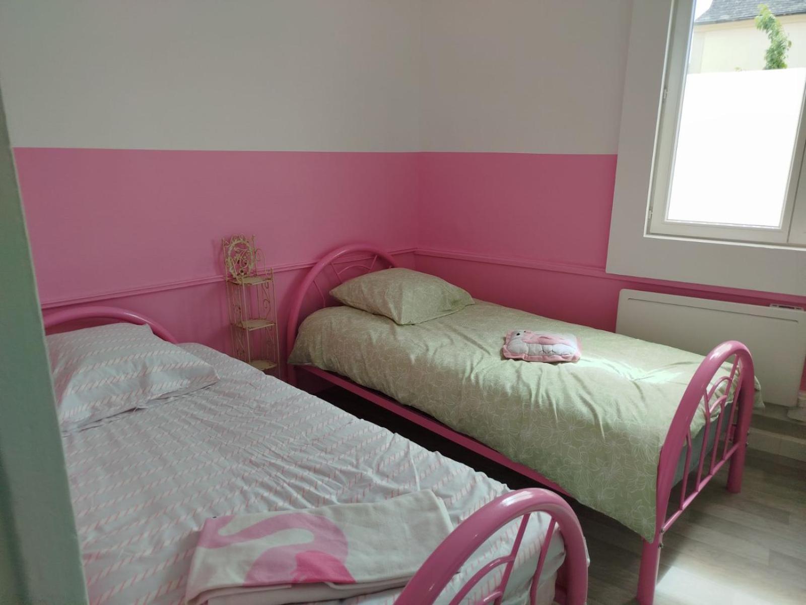 Maison Pink Flamingo Aeroport Tille 2 A 4 Personnes Esterno foto