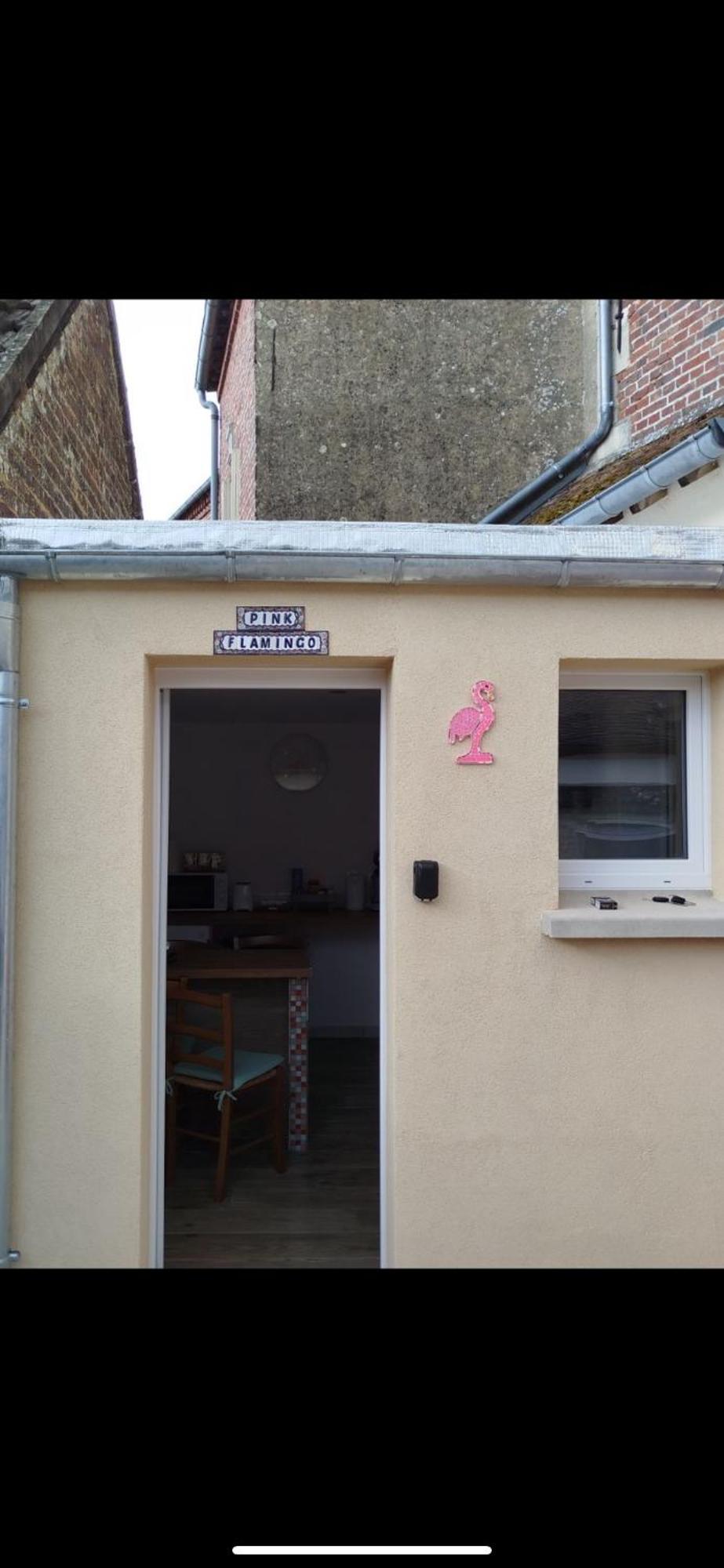 Maison Pink Flamingo Aeroport Tille 2 A 4 Personnes Esterno foto